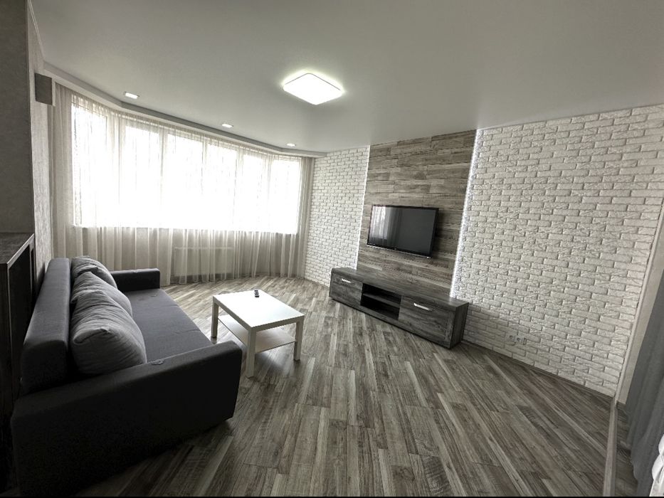 ЦЕНТР! Світло є! Сдам Большую 1 комн.кв по ул.Чорновола