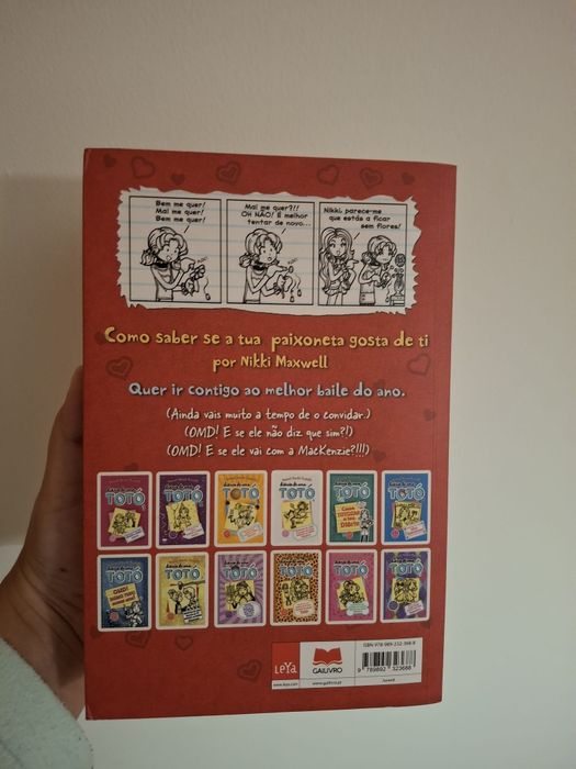 Livro "Diário de uma totó" 6