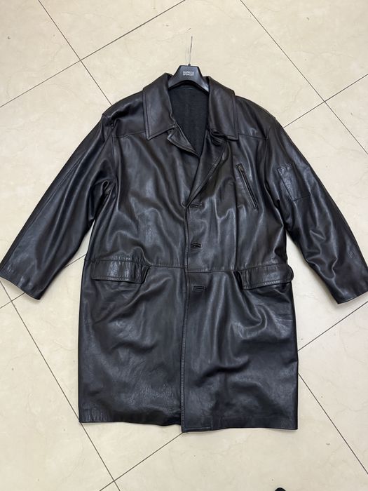 Продам кожаное пальто бриони Brioni