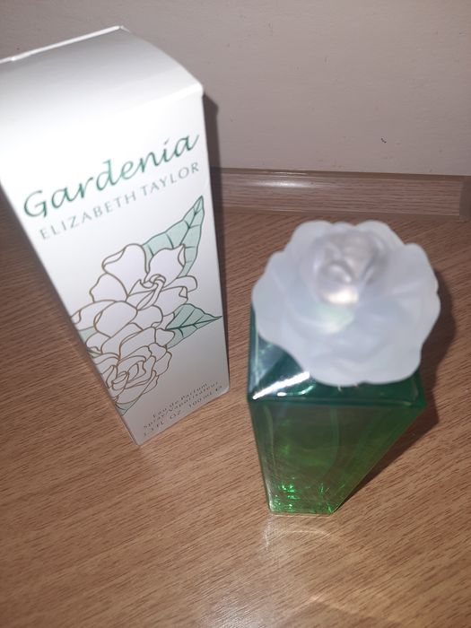 Perfum Gardenia Elizabeth Taylor