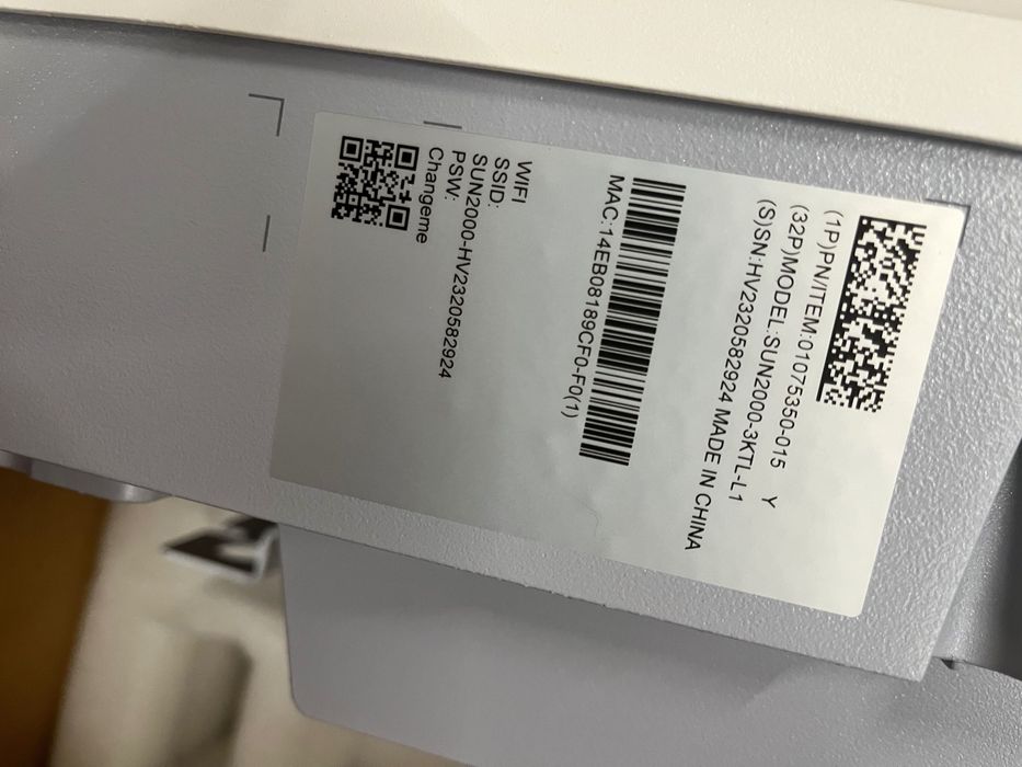 Inversor para energia renovável HÍBRIDO HUAWEI SUN2000 3KTL L1 com 18 meses de uso ainda com cerca de 8 anos de garantia