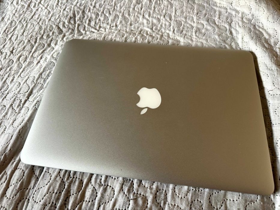 MacBook Air 13" (2014)