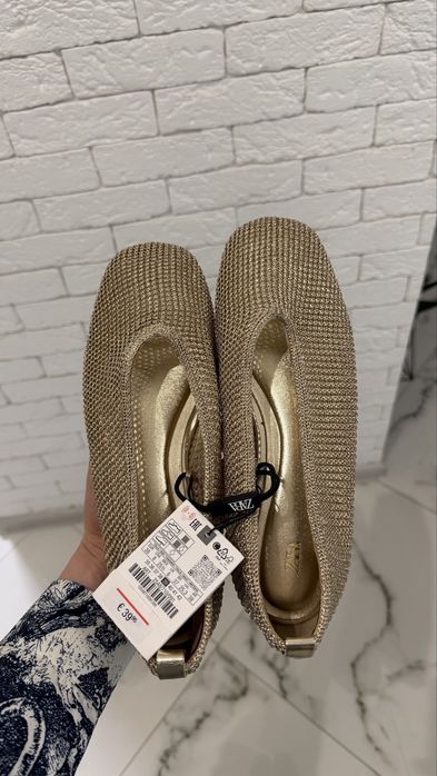Продам взуття zara