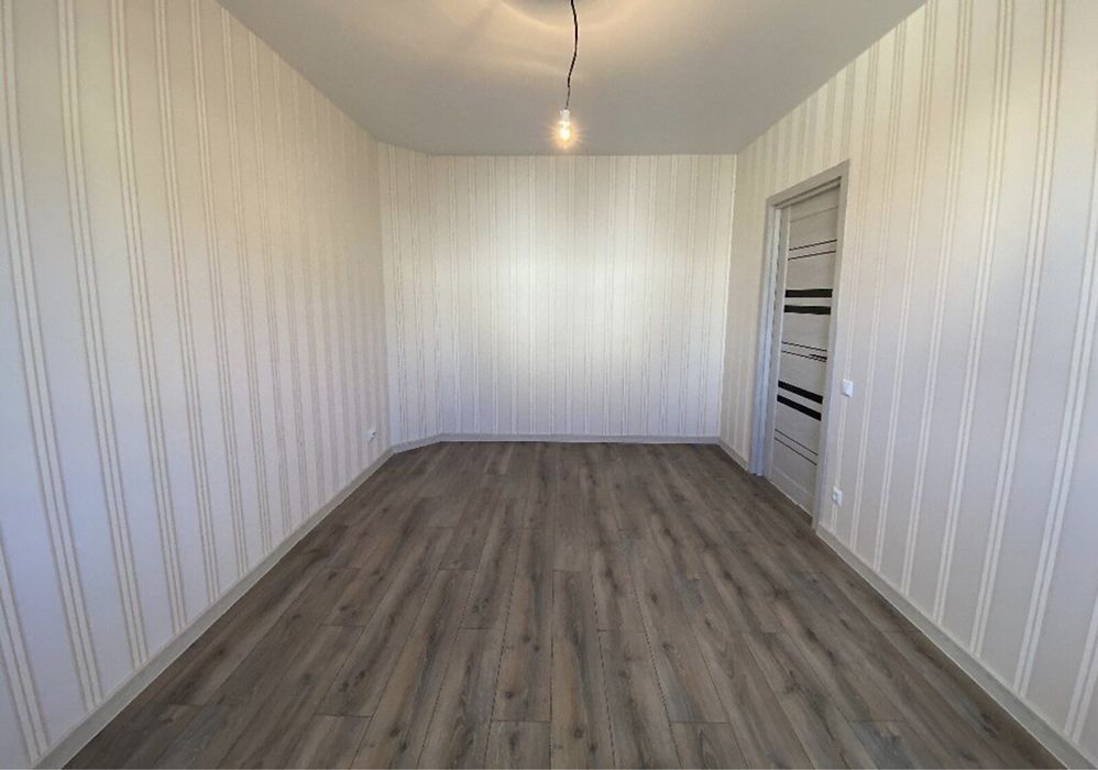 Будинок Котедж  з чистовими та опаленням