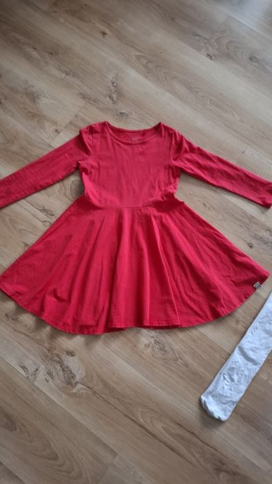 Sukienka czerwona 128 cm