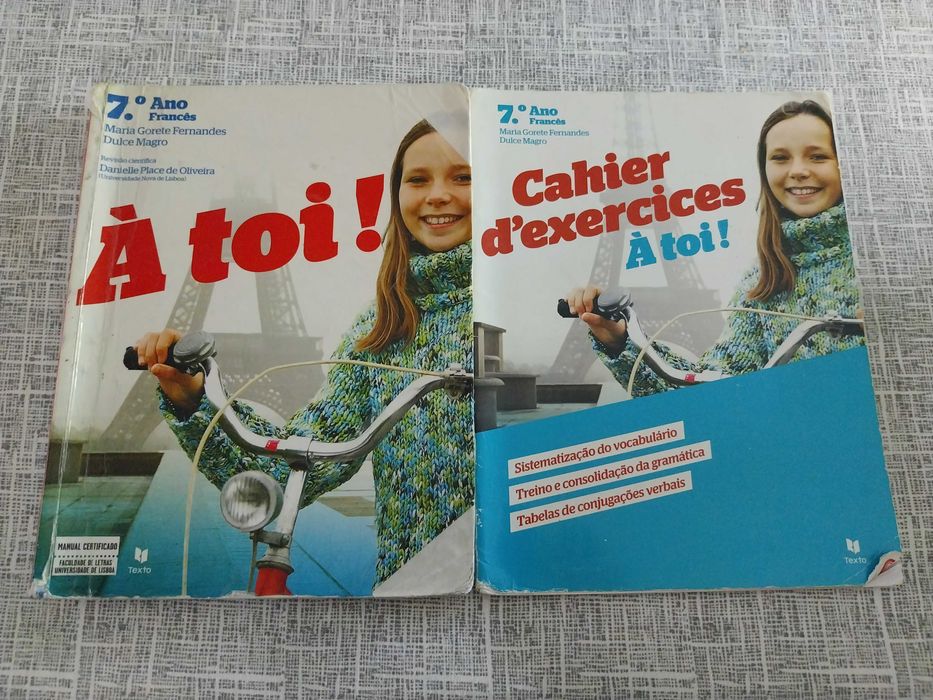 Manual e caderno de actividades de Francês 7°ano