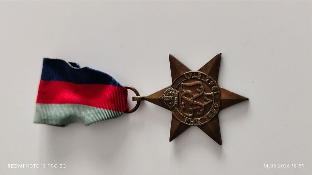 Oznaka Medal Gwiazda Francji i Niemiec (The France and Germany Star) II WŚ
230
 zł