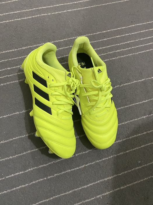 Chuteira adidas copa nova