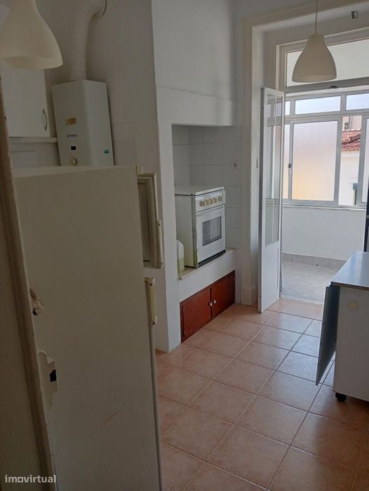Quarto - localizado em Alameda Lisbon
