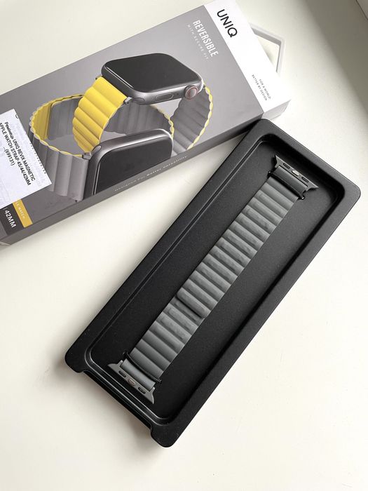 Ремінець на Apple Watch UNIQ Revix Reversible Magnetic 42/44