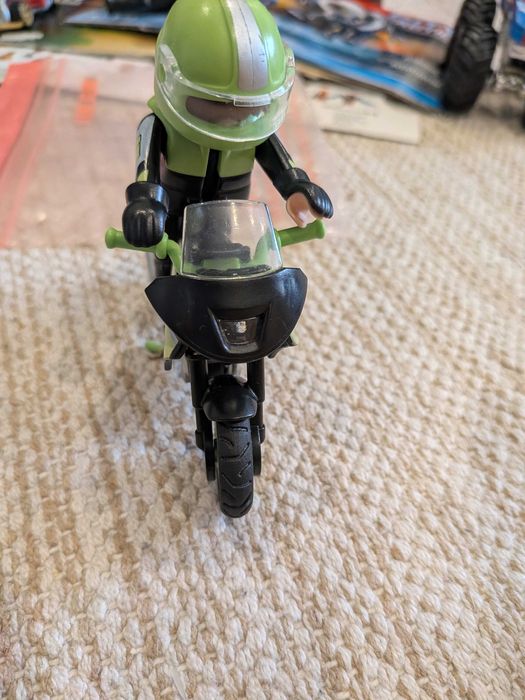 lego city 60318 e PlaymobilPolice 0204 Motorcycle Tour