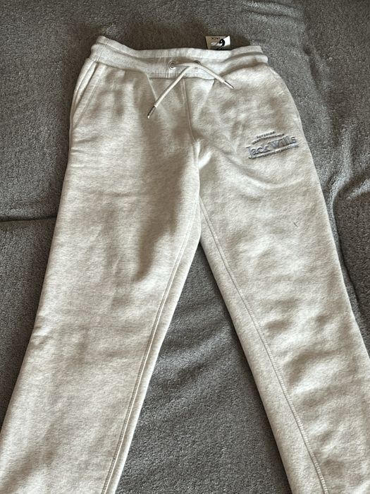 Spodnie dresowe nowe Jack Wills