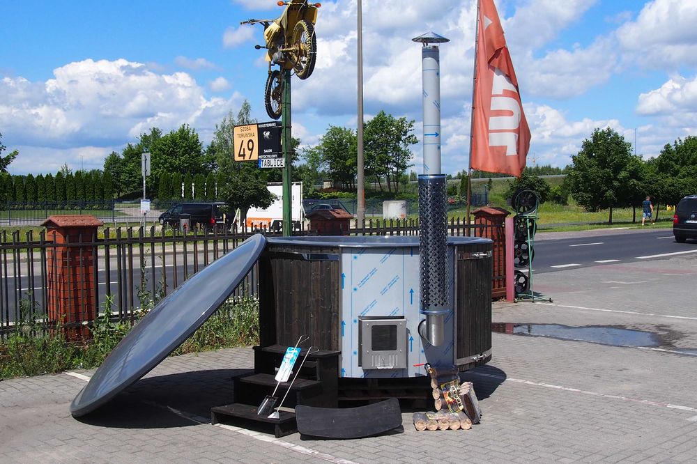 Balia bania hot tub jacuzzi ogrodowe całoroczne opalane drewnem masaż