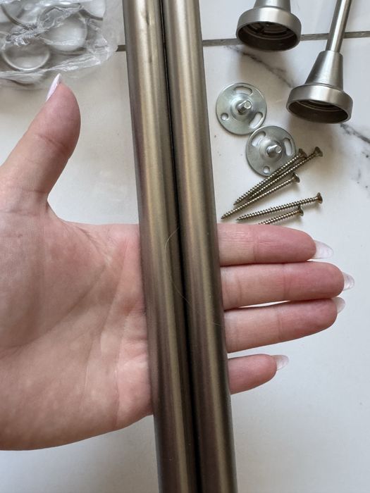 Продам карниз 2.5 м мелал хром