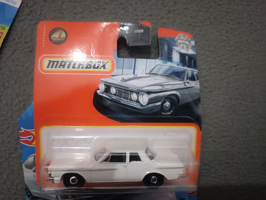 Hot Wheels em cartela