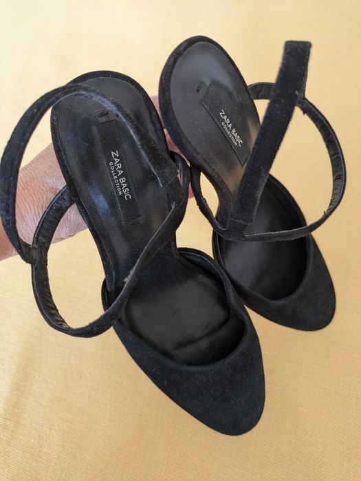 Czarne zamszowe szpilki. Złoty obcas 10 cm. Zara 39