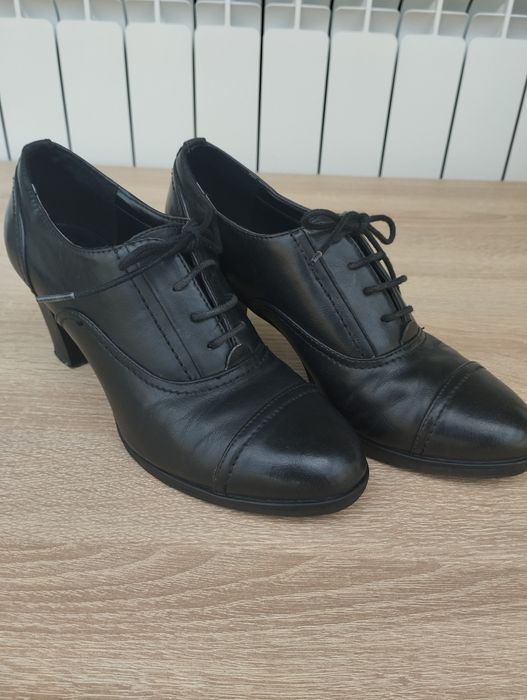 Buty czarne pełne Graceland 37
