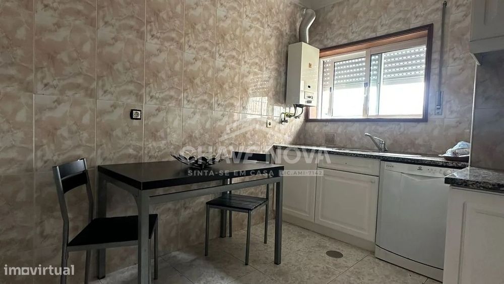 T2 com 3 varandas, garagem e vistas desafogadas VNGaia-MTS/03785/MH — Oliveira do Douro, Porto