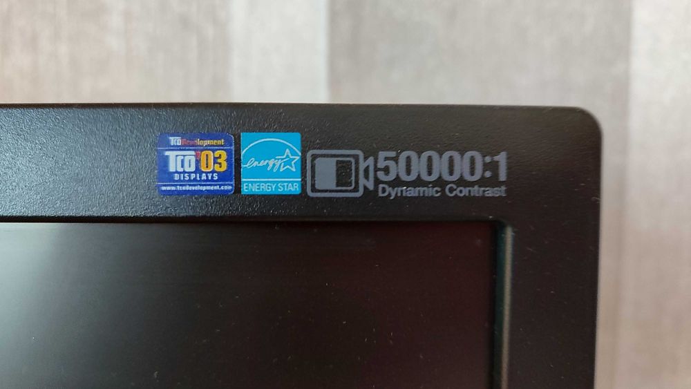 Монітор Samsung SyncMaster 22 дюйми