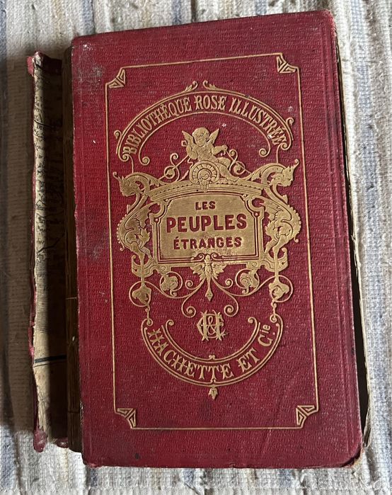 Les Peuples Entrages