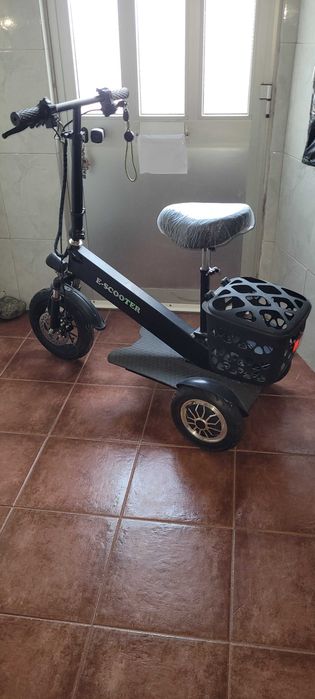 Scooter elétrica Nova
