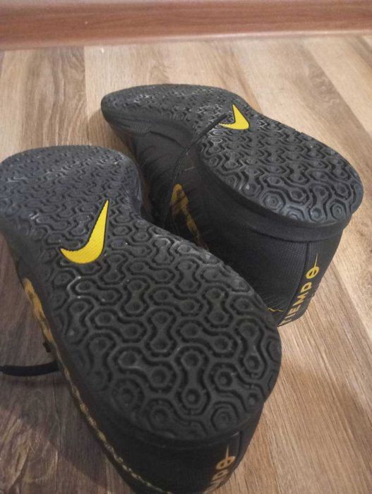 Buty halowe Nike