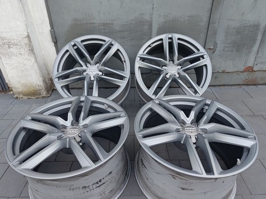 Oryginalne alufelgi AUDI R8 FL 19 cali 5x112, idealny stan, 2x8,5J i 2x 11J, czujniki TPMS, śruby