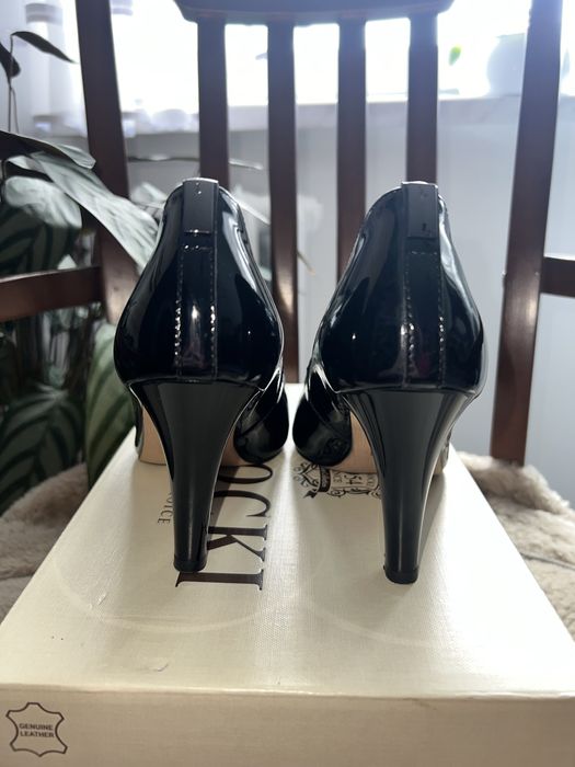 Buty na obcasie Lasocki