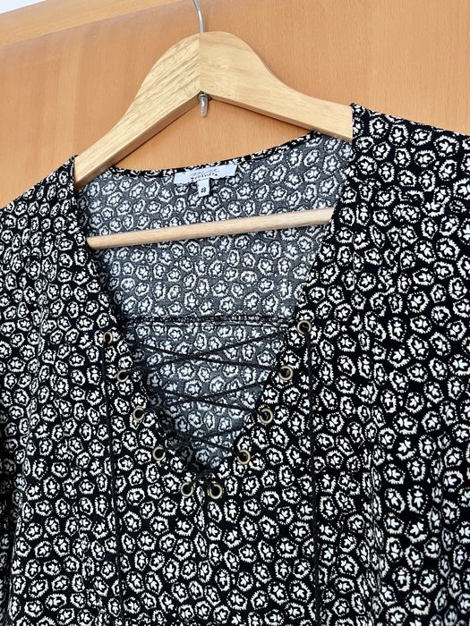 Piękna bluzka BOHO z ozdobnym wiązaniem 48