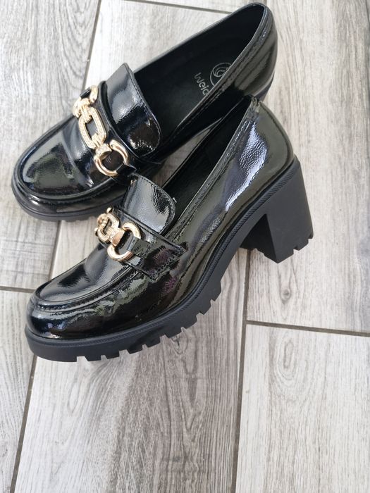 Mokasyny czarne lakierowane 37