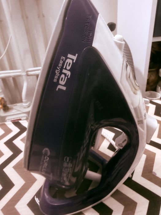 Праска tefal і гладільна дошка,комплект