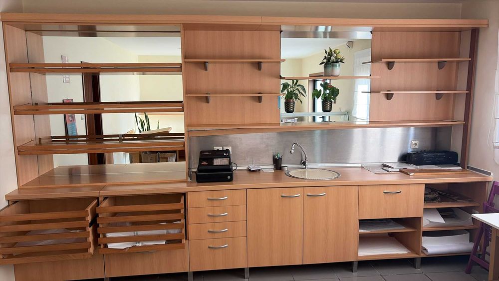 Mobiliário de Padaria/Pastelaria + Vitrine