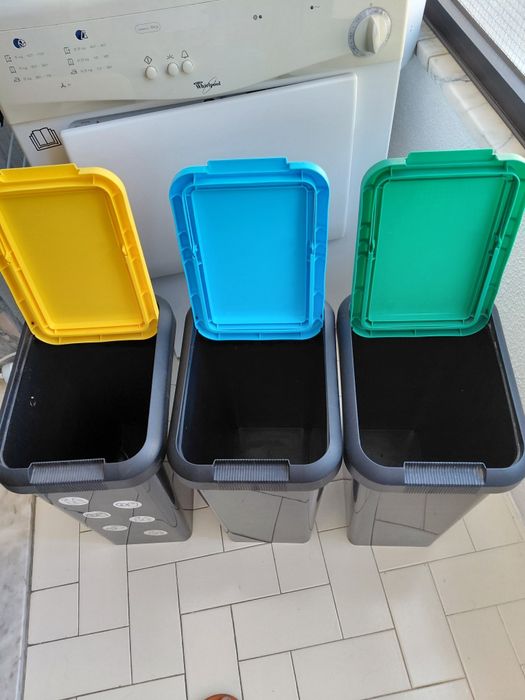 Caixotes de reciclagem
