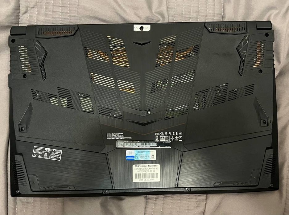 ноутбук MSI Bravo 17 дюймів