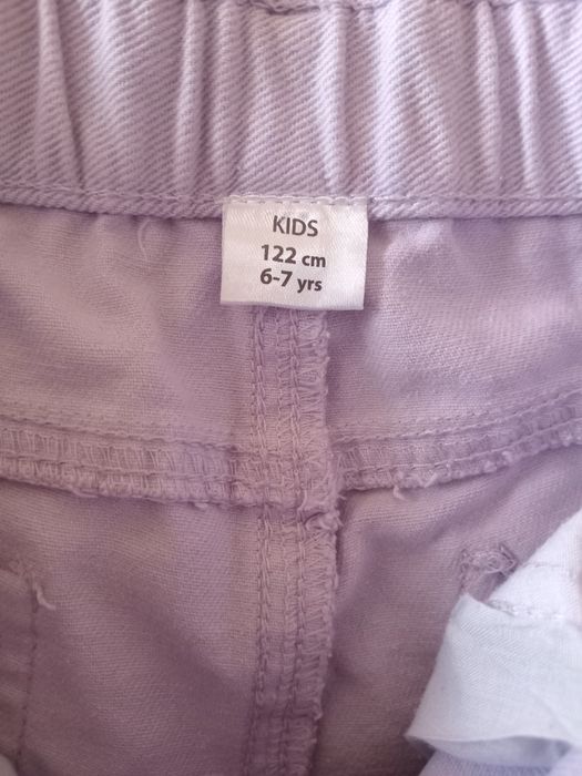 Джинси на 6-7 років.