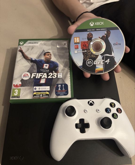 Xbox One X 1TB – czarny + pad + 2 gry FIFA