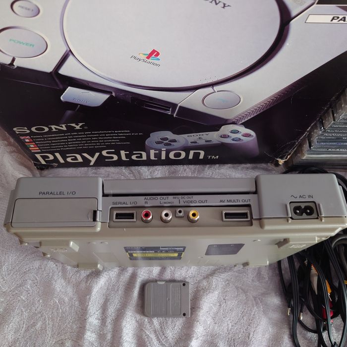 Playstation 1 ревізія 1002 та 40 нових дисків