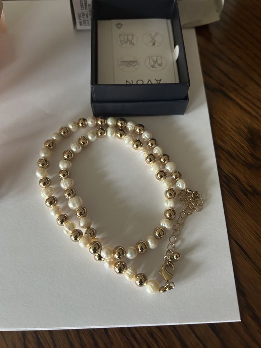 Trzy komplety biżuterii