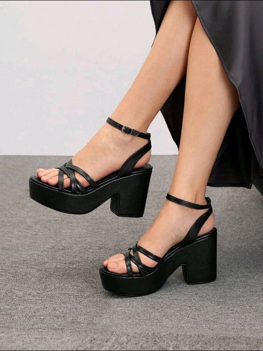 Buty sandały na grubym obcasie