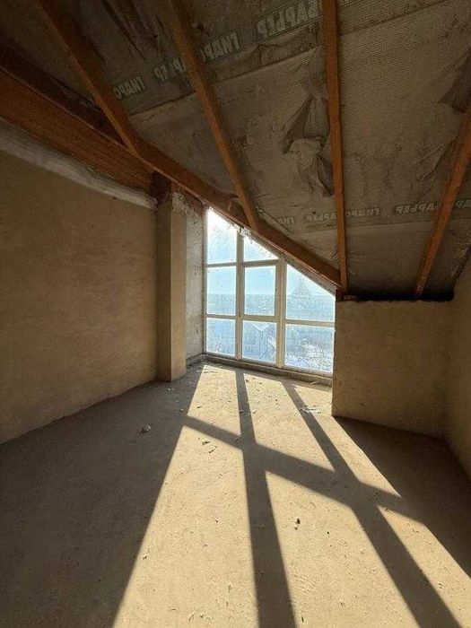 3-кімнатна в новобудові в центрі!