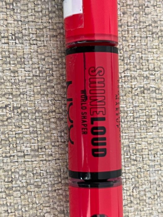 Batom líquido Nyx "World Shaper" NOVO