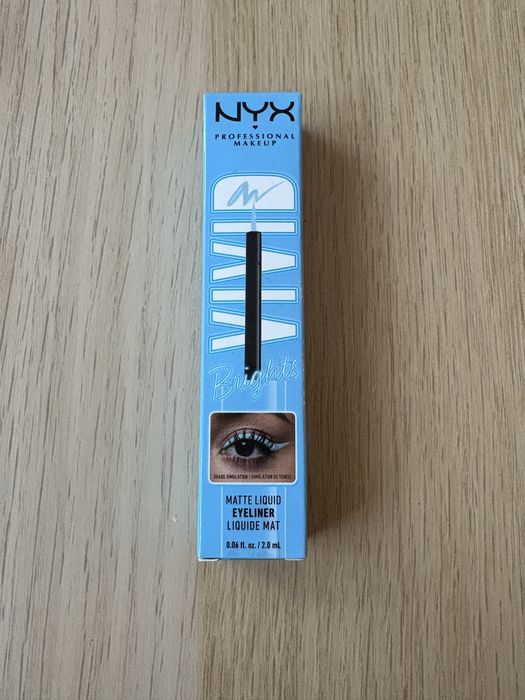 Eyeliner liquide mat nyx blue thang