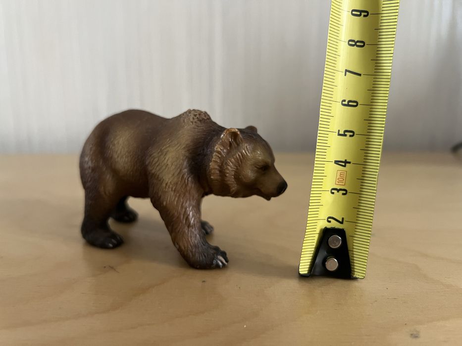 Фігурка бурий ведмідь