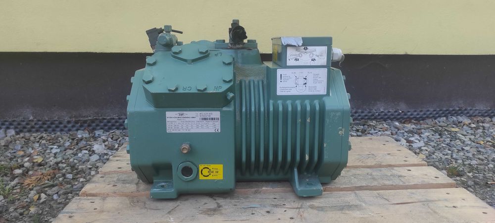 Sprężarka półhermetyczna Bitzer 12,5kW(-5°C / +40°C)  4FC-3.2Y-40S