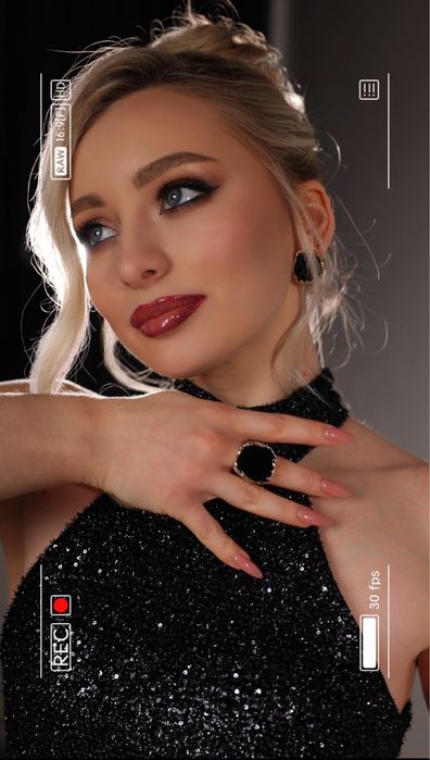 Сукня з паєтками довга