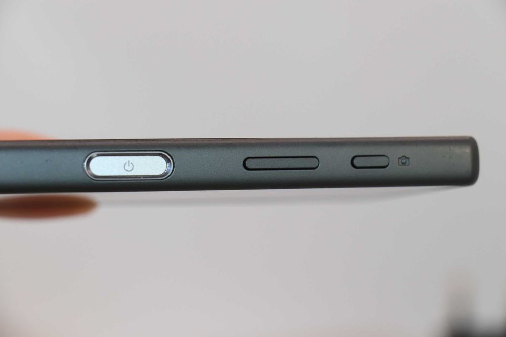 Sony Xperia Z5 compact 32GB E5823 Graphite Black,  стан Нового!