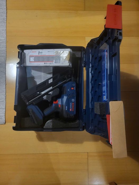 Pistola de pregos para madeira sem fio GNH 18V-64 MD BOSCH