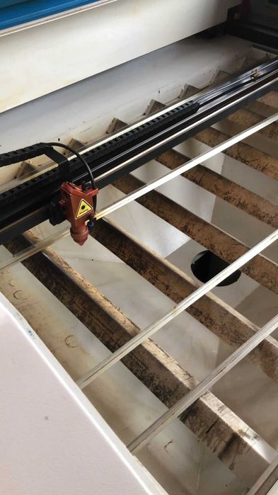 Maquina Laser Grande e Potente