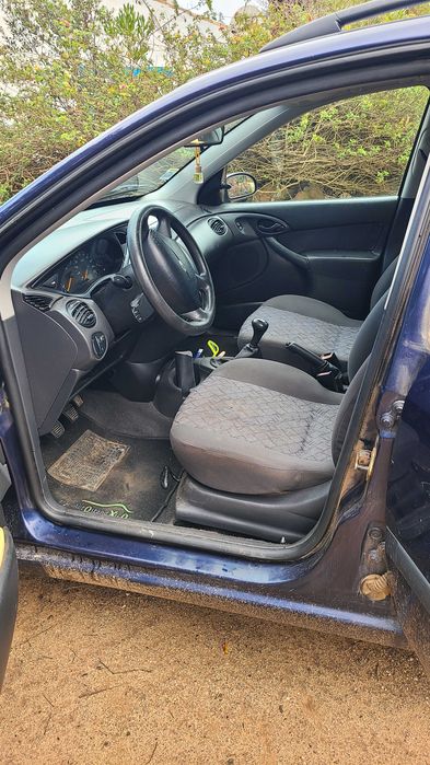 Ford Focus 1.4 Gasolina | AC | Inspeção até 5/26 | Muito fiável