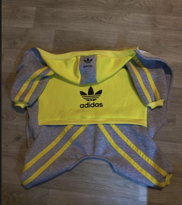 Продам комбенизон для собаки